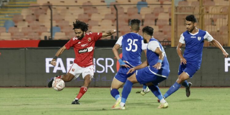 طه إسماعيل: منتخب السويس أجبر الأهلي على الاكتفاء بـ"فوز قبيح" طه إسماعيل