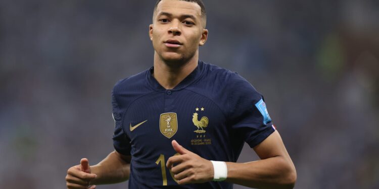 مانشستر يوانيتد وتشيلسي ينسحبان من سباق التعاقد مع مبابي سباق التعاقد مع مبابي