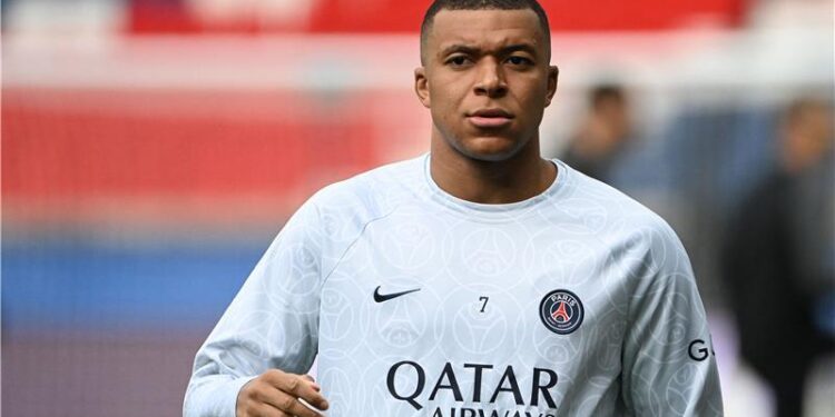 باريس سان جيرمان يحدد سعر بيع مبابي سعر بيع مبابي