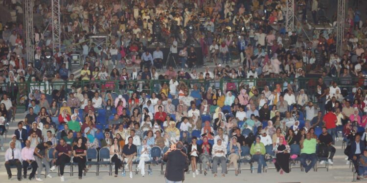 هشام عباس يفتح سجل الذكريات بمهرجان القلعة