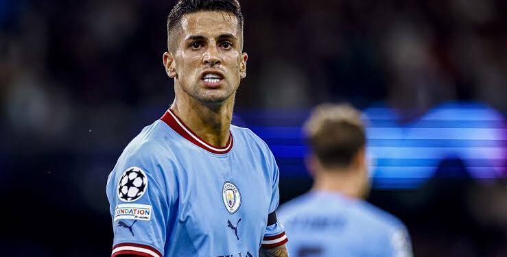 برشلونة يتوصل لاتفاق مع ظهير مانشستر سيتي