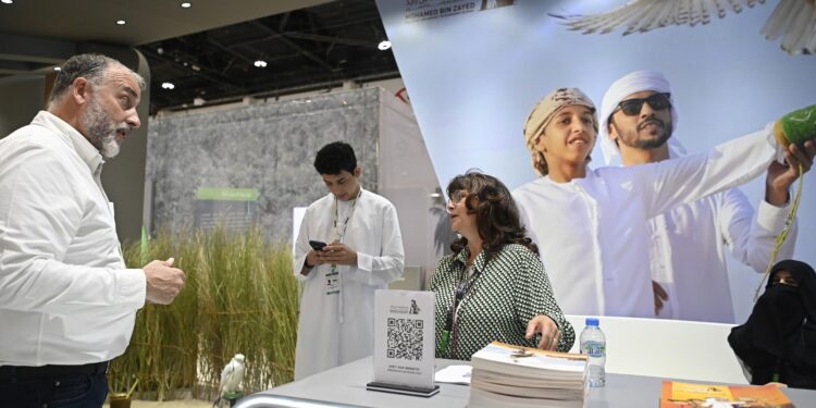 جانب من فعاليات معرض أبوظبي الدولي للصيد والفروسية 2023