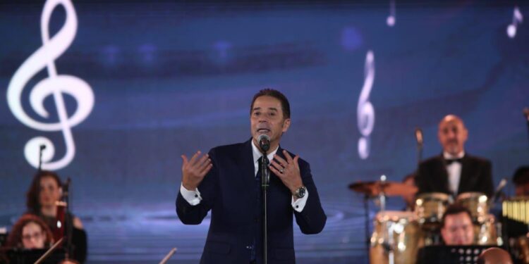 دار الأوبرا: مدحت صالح يستلهم «الأساتذة» على مسرح النافورة دار الأوبرا تواصل تنفيذ مشروع الأساتذة مع المطرب الكبير مدحت صالح