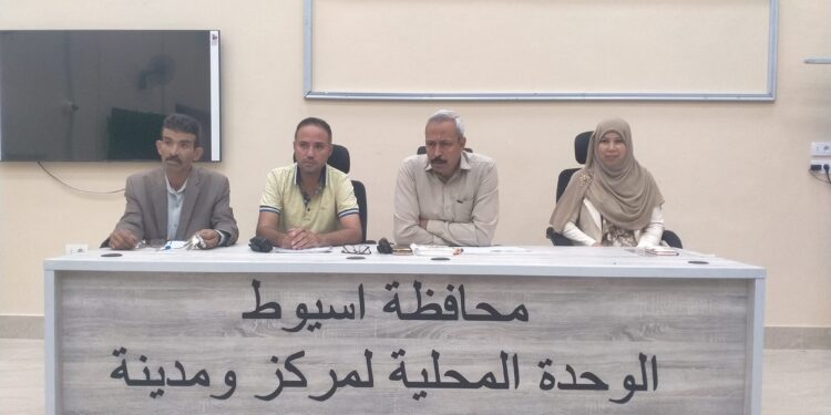 رئيس مدينة البداري يتابع موقف مخالفات الإشغالات مع رؤساء الوحدات المحلية مدينة البداري