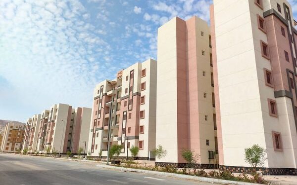 مدينة غرب قنا .. الإسكان تتابع تنفيذ 3264 وحدة بمبادرة سكن كل المصريين مدينة غرب قنا