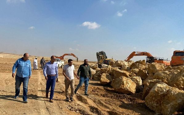 المهندس عبدالرءوف الغيطي يتابع أعمال شق الطرق بـ مثلث الأمل بالقاهرة الجديدة المهندس عبدالرءوف الغيطي