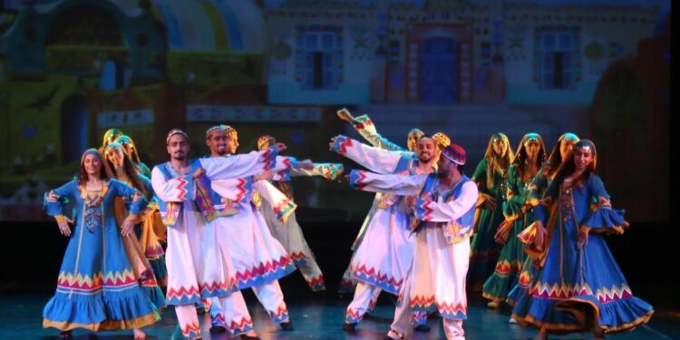 دار الأوبرا: «مصر عبر العصور» فلكلور فرسان الشرق بالجمهورية.. الخميس والجمعة فرقة فرسان الشرق للتراث