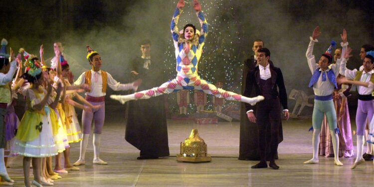 دار الأوبرا: «كسارة البندق» مستمر لنهاية ديسمبر على المسرح الكبير فرقة باليه أوبرا القاهرة