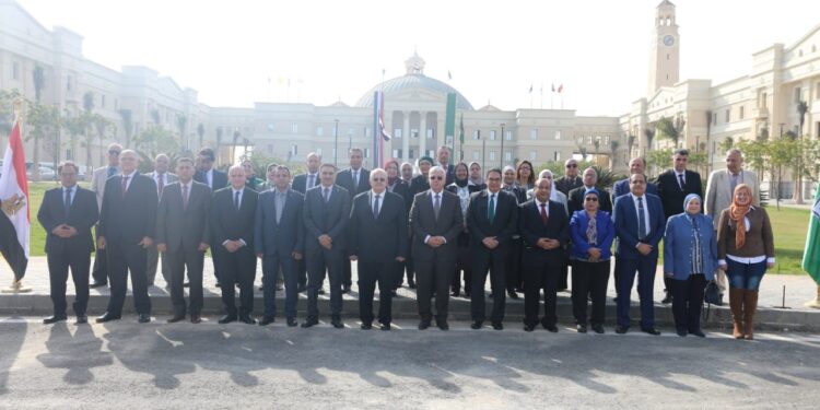 وزير التعليم العالي ورئيس جامعة القاهرة يتفقدان الفرع الدولي لجامعة القاهرة الفرع الدولي لجامعة القاهرة