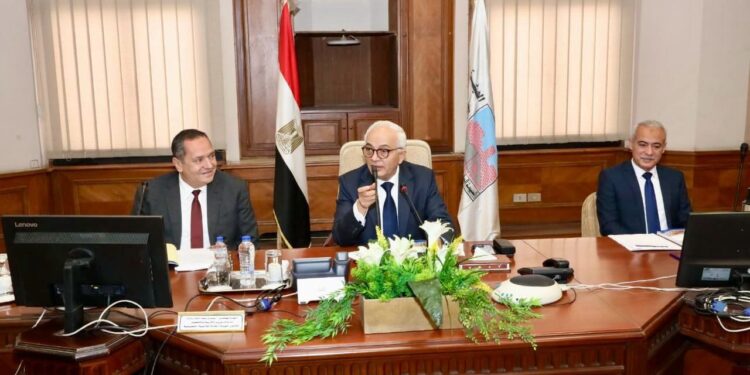 التعليم: تسليم 14 ألف و940 فصلا لـ مدارس حياة كريمة وزير التربية والتعليم