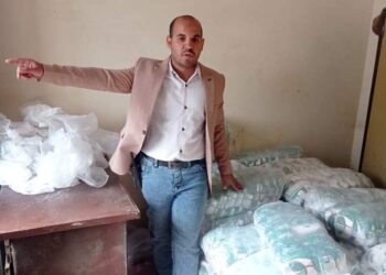 رئيس مدينة أبوتيج يتابع ضخ السكر بمنافذ التوزيع