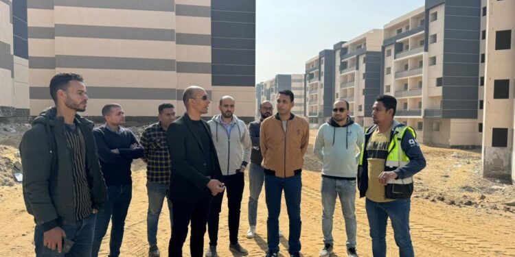 المهندس عبدالرءوف الغيطي يتفقد شقق سكن كل المصريين بالتجمع الثالث المهندس عبدالرءوف الغيطي