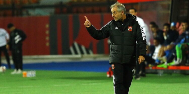 الأهلي وفلومينينسي.. "كولر" يستعين بخطة "كلاي" ويخشى مفاجآت "الساحر والسفاح" الأهلي وفلومينينسي