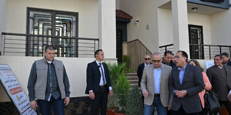 "مدبولي" يتفقد شقق سكن لكل المصريين بمدينة السادات شقق سكن لكل المصريين