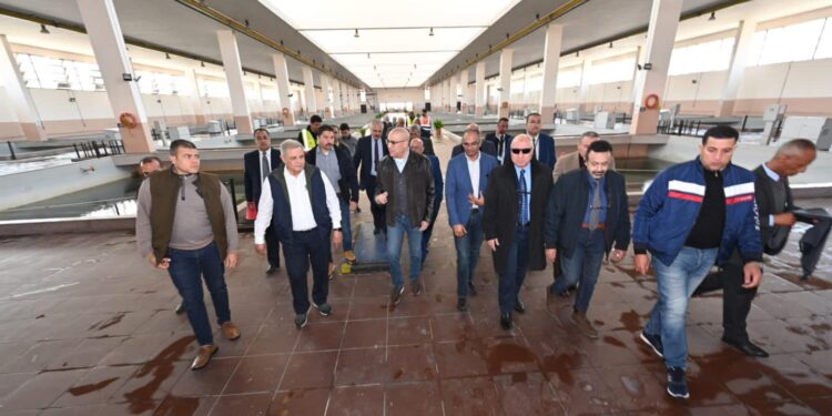 محطة تنقية مياه الشرب بالأميرية .. وزير الإسكان يتفقد أعمال الصيانة بالمحطة وزير الإسكان يتفقد محطة تنقية مياه الشرب بالأميرية