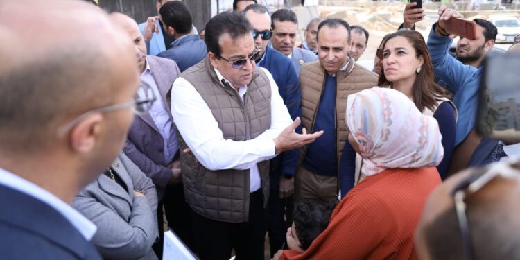 مستشفى بدر المركزي .. وزير الصحة يتفقد المشروع