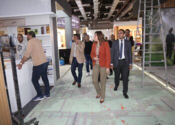 معرض القاهرة الدولي للكتاب .. وزيرة الثقافة تتفقد التجهيزات النهائية للمعرض