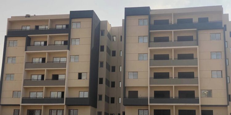 المهندس علاء منيع: جار استكمال 1632 شقة بـ سكن لكل المصريين بالعاشر من رمضان المهندس علاء منيع