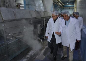 وزير الصناعة يتفقد مصانع زهرة البن البرازيلي وبريجو والبسمة بالعبور