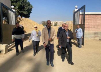 المهندس عبدالرءوف الغيطى يتفقد روائع الصرف الصحي بالقاهرة الجديدة