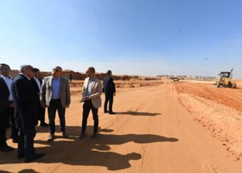 وزير الإسكان يتفقد منطقة التجمع السادس بالقاهرة الجديدة