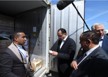 الإفراج عن السلع الأساسية .. مدبولي يتابع إجراءات الإفراج الفوري