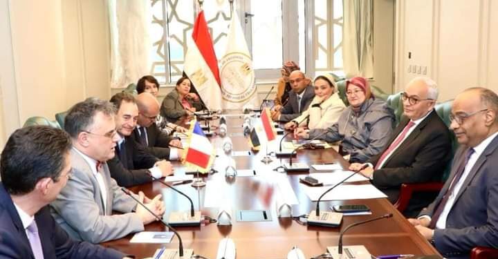 اللغة الفرنسية .. مشروع لدعم تدريسها في المدارس الإعدادية