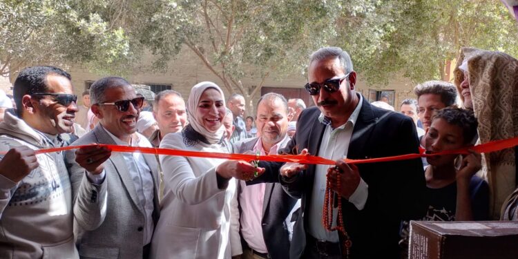 محمد حسن عبدالكريم يفتتح معرض أهلا رمضان بقرية العتمانية بالبداري محمد حسن عبدالكريم