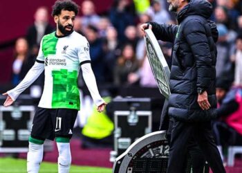 أزمة صلاح وكلوب