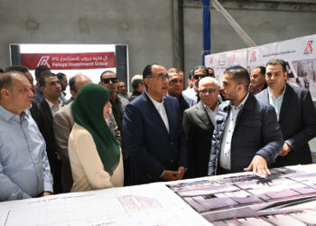 مصنع بيراميدز للاطارات .. رئيس الوزراء يتفقد المصنع