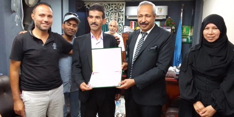 رئيس مدينة البداري يُكرم عدد من القيادات التنفيذية رئيس مدينة البداري