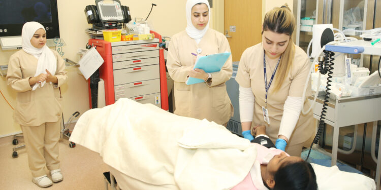 إجازة دراسية للتمريض .. وزارة التربية تعلن فتح باب التقديم لـ دبلوم وبكالوريوس إجازة دراسية للتمريض