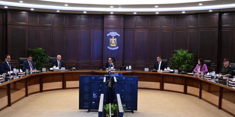 تعويضات رأس الحكمة .. الحكومة تصرف 4.4 مليار جنيه لأبناء مطروح تعويضات رأس الحكمة .. الحكومة تصرف 4.4 مليار جنيه لأبناء مطروح