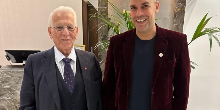 أحمد يوسف الإدريسي مع إرشاد هرمولزو