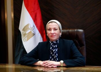 وزيرة البيئة