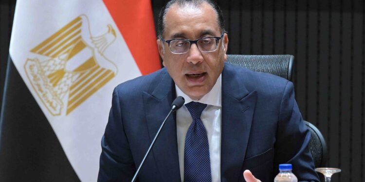 رئيس الوزراء يلتقي أعضاء منظومة الشكاوى الحكومية الموحدة بمجلس الوزراء رئيس الوزراء