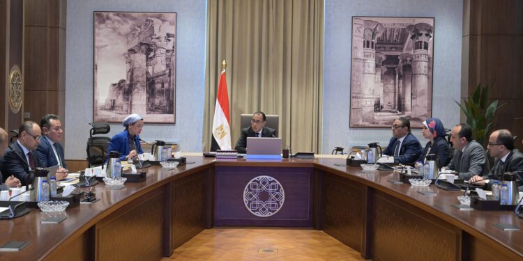 الحيد المرجاني المصري العظيم.. مدبولي يعقد اجتماعاً لاستعراض موقف إعلانه كمحمية طبيعية الحيد المرجاني المصري العظيم