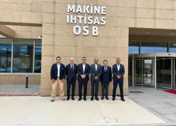 وزير الإسكان