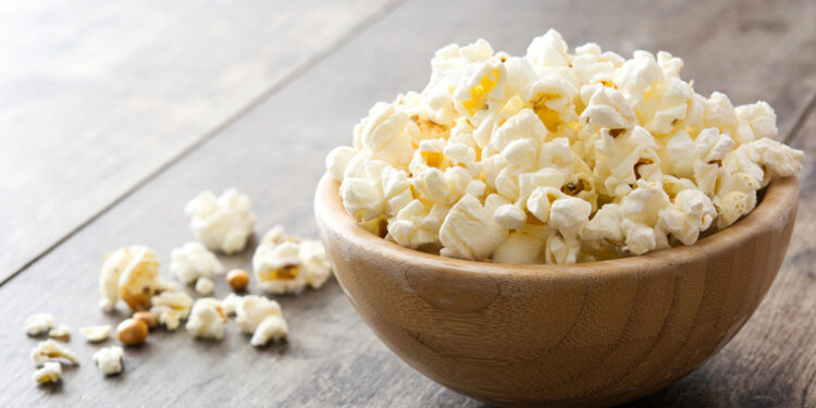 طريقة عمل الفشار مثل المحلات في 5 خطوات طريقة عمل الفشار مثل المحلات في 5 خطوات