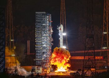 الأقمار الصناعية