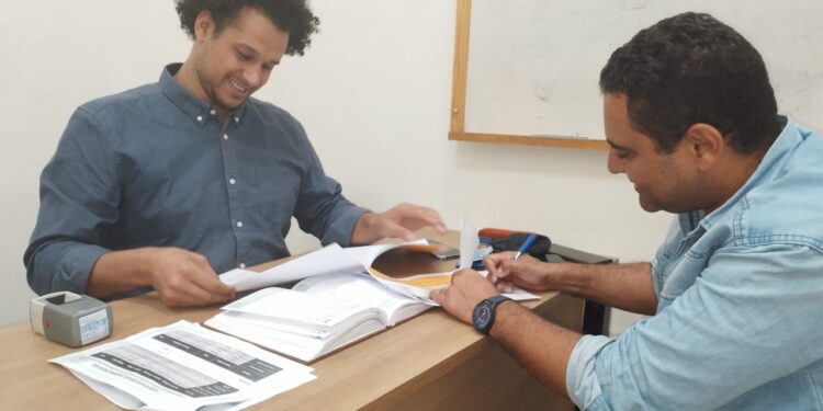 اللجنة النقابية للعاملين بوزارة الزراعة توقع بروتوكول تعاون مع انجلش كابسولز انجلش كابسولز