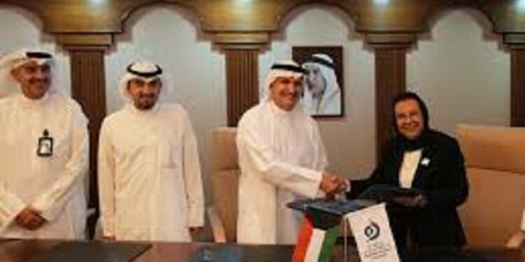 جامعة عبدالله السالم توقع اتفاقية تعاون مع بنك الكويت الوطني