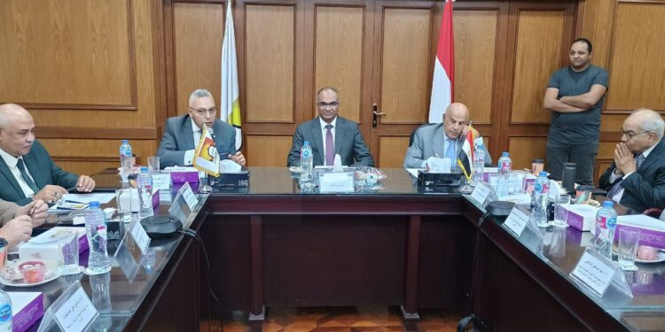 أكواد مياه الشرب والصرف في اجتماع لوزارة الإسكان أكواد مياه الشرب