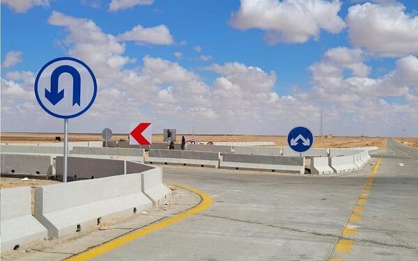 وزير الإسكان: تشغيل 100 كم من مشروع ازدواج طريق سيوة مطروح طريق سيوه مطروح