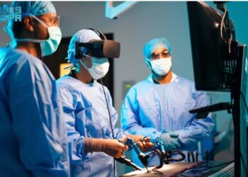 مستشفى الملك فيصل التخصصي يستعين بتقنيات الواقع الافتراضى