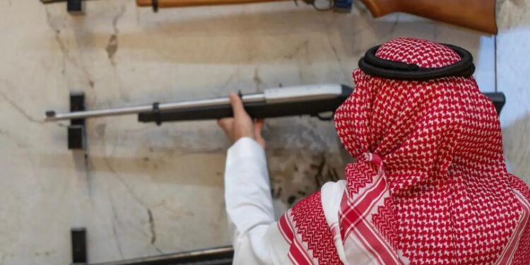 نادي الصقور السعودي يتيح مساحة أكبر للجناح المخصص لأسلحة الصيد نادي الصقور السعودي