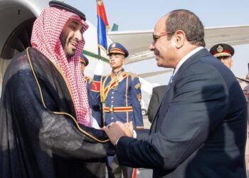 ولي العهد السعودي يزور مصر بتوجيه ملكي