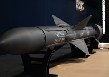 أبوظبي لبناء السفن