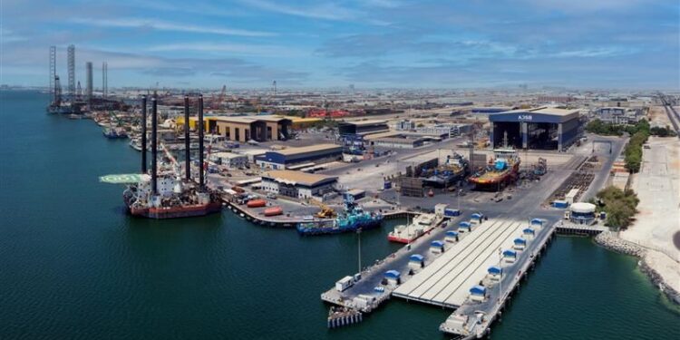 أبوظبي لبناء السفن