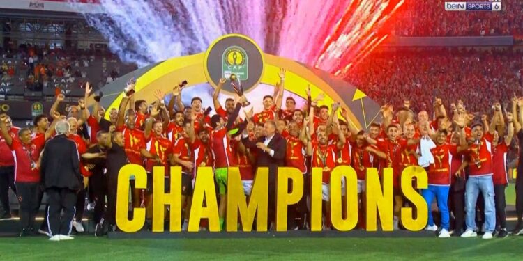 الأهلي المصري .. 90 دقيقة تمنحه 2 مليون دولار وكأس القارات الثلاثة الأهلي المصري .. 90 دقيقة تمنحه 2 مليون دولار وكأس القارات الثلاثة